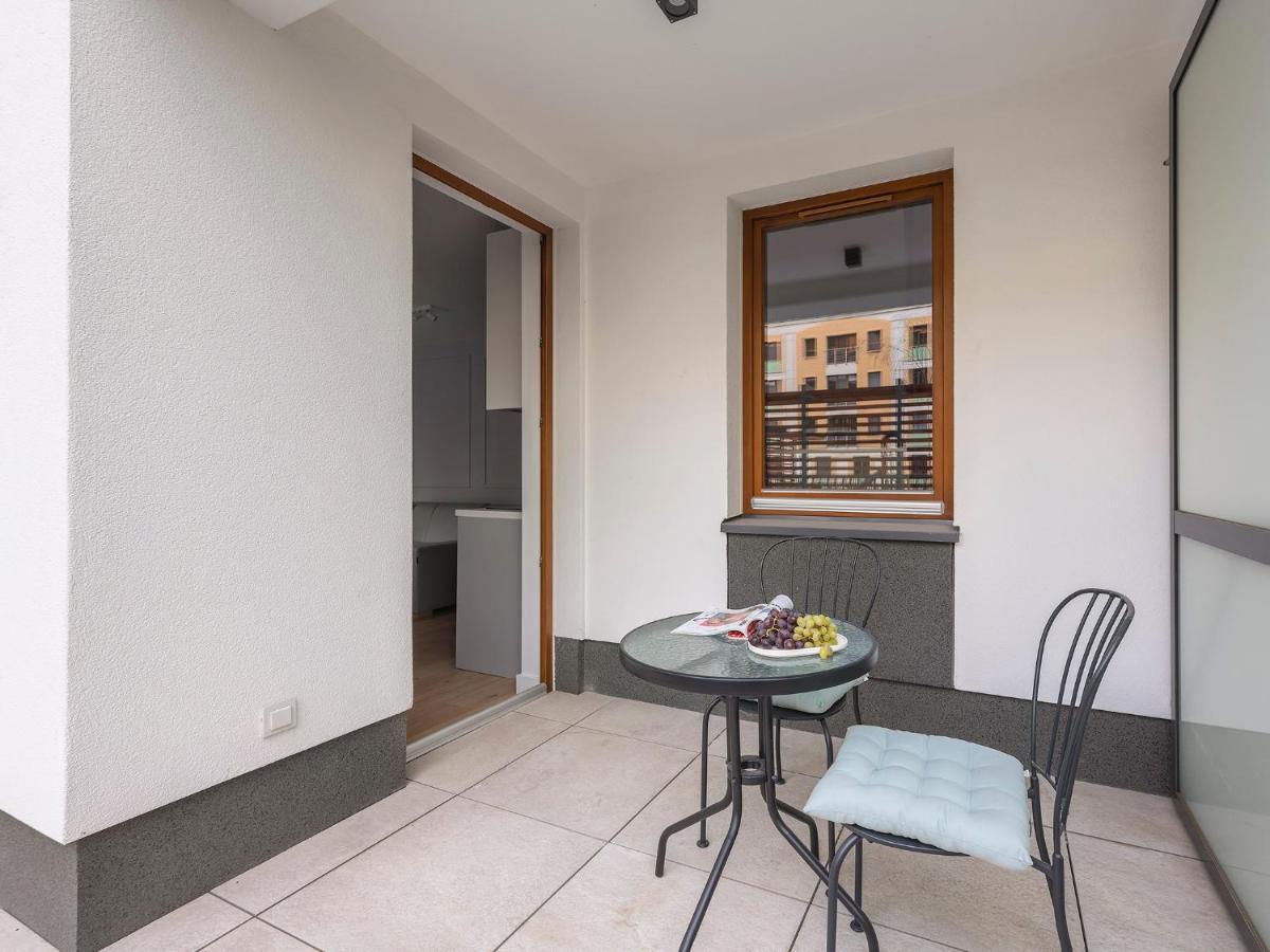 Yoursecondflat Grzybowska Metropoint 바르샤바 외부 사진