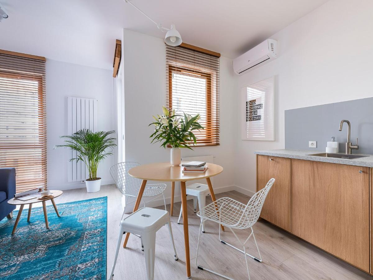 Yoursecondflat Grzybowska Metropoint 바르샤바 외부 사진